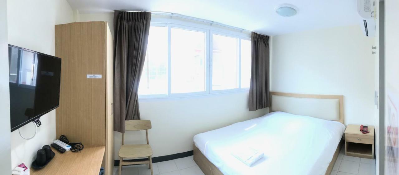 Nana Best Inn Bangkok Exterior foto