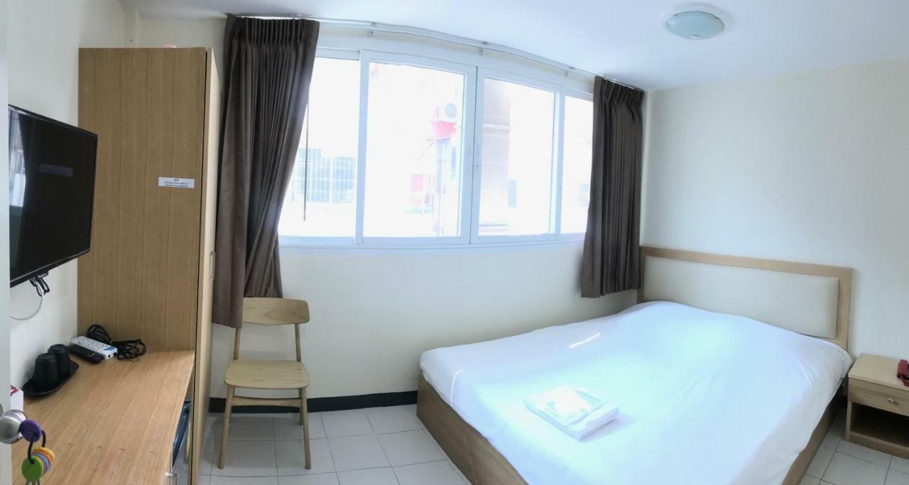 Nana Best Inn Bangkok Exterior foto